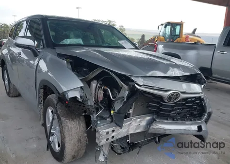 2022 Toyota Highlander Le z USA, uszkodzony, nr VIN 5TDBZRBH7NS565601